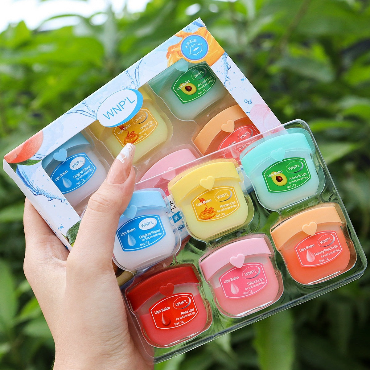 Moisturizing lip balm for men and women